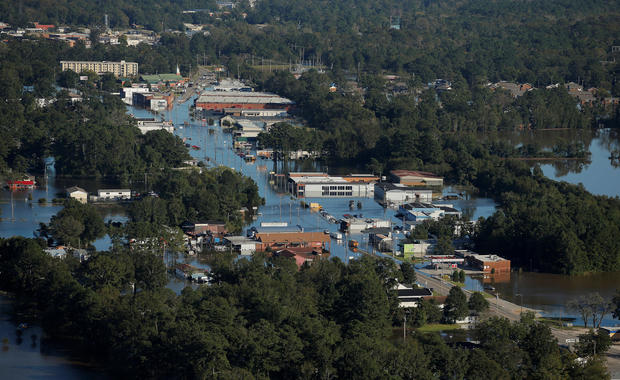 An aerial view shows flood waters after Hurricane Matthew in Lumberton, North Carolina October 10, 2016. REUTERS/Chris Keane